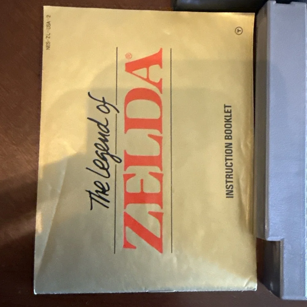 The Legend of Zelda Nintendo Entertainment System 1987NES‎ game Grey W Manual